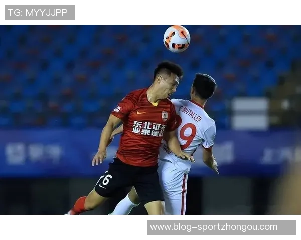 张琳芃门前惊险头球解围助海港化险为夷精彩瞬间回顾